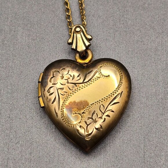 VTG 1/20 10K GF Heart Locket Necklace 18" Floral Etching Rolo Chain Hair Keepsak - Picture 3 of 10